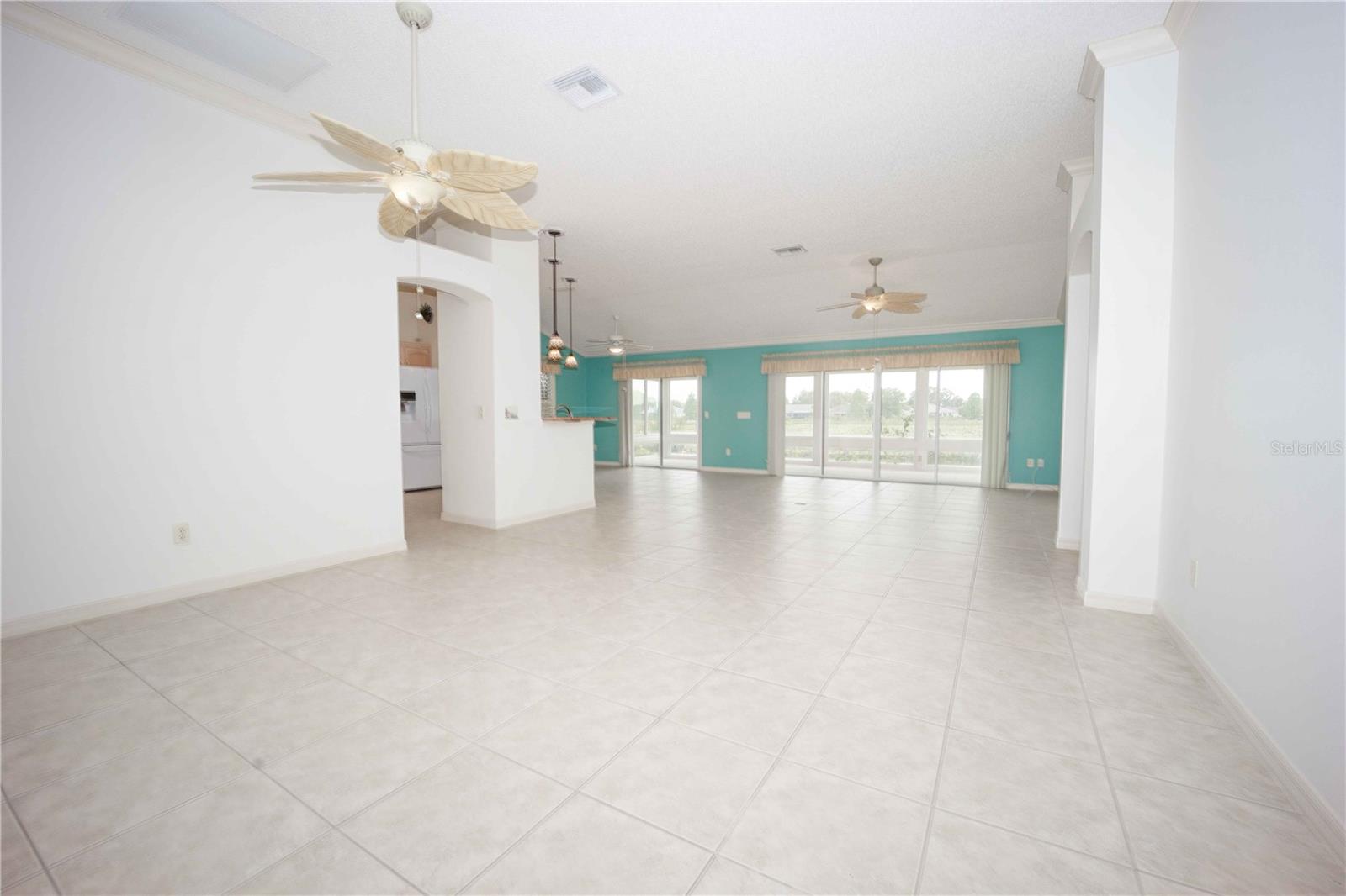 1702 DURANGO DR