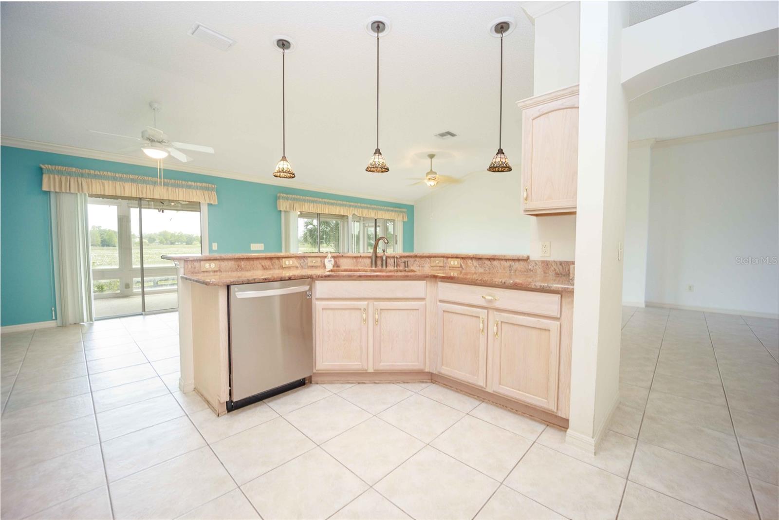 1702 DURANGO DR