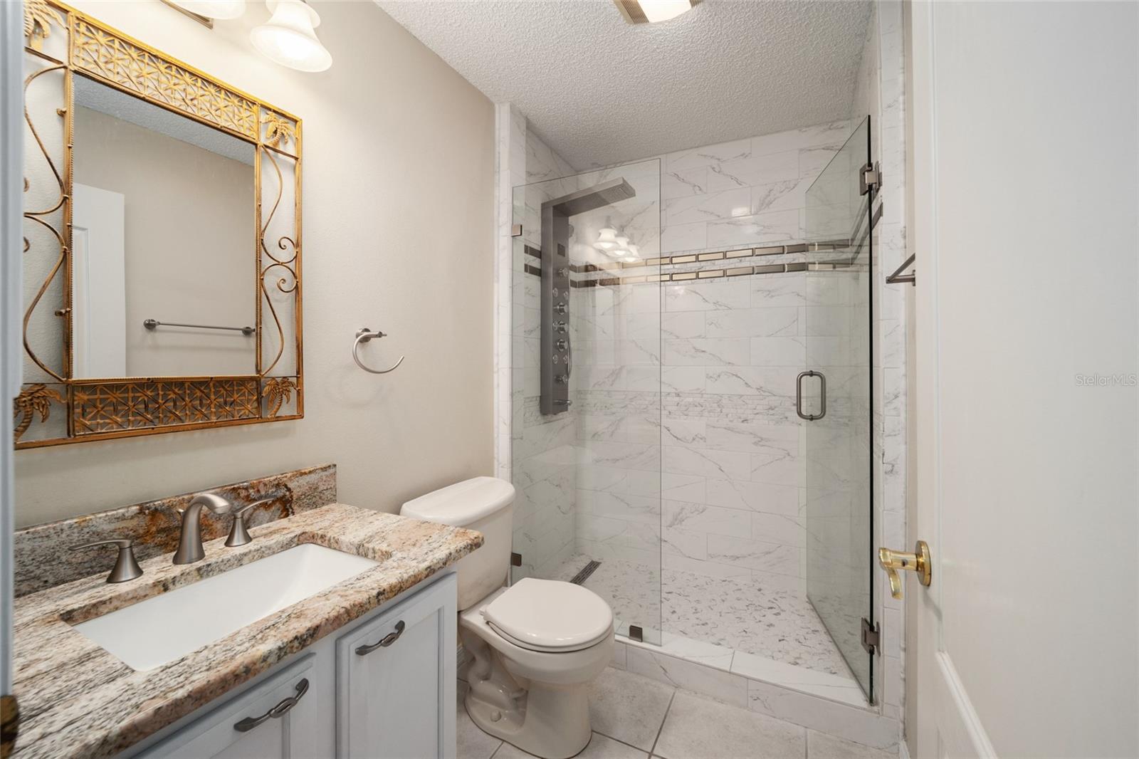 118 COSTA MESA DR