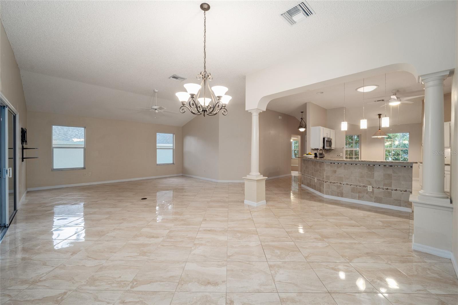 118 COSTA MESA DR