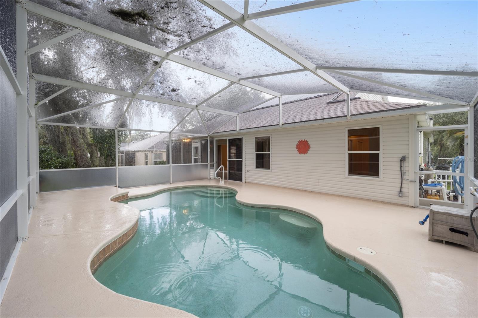 118 COSTA MESA DR