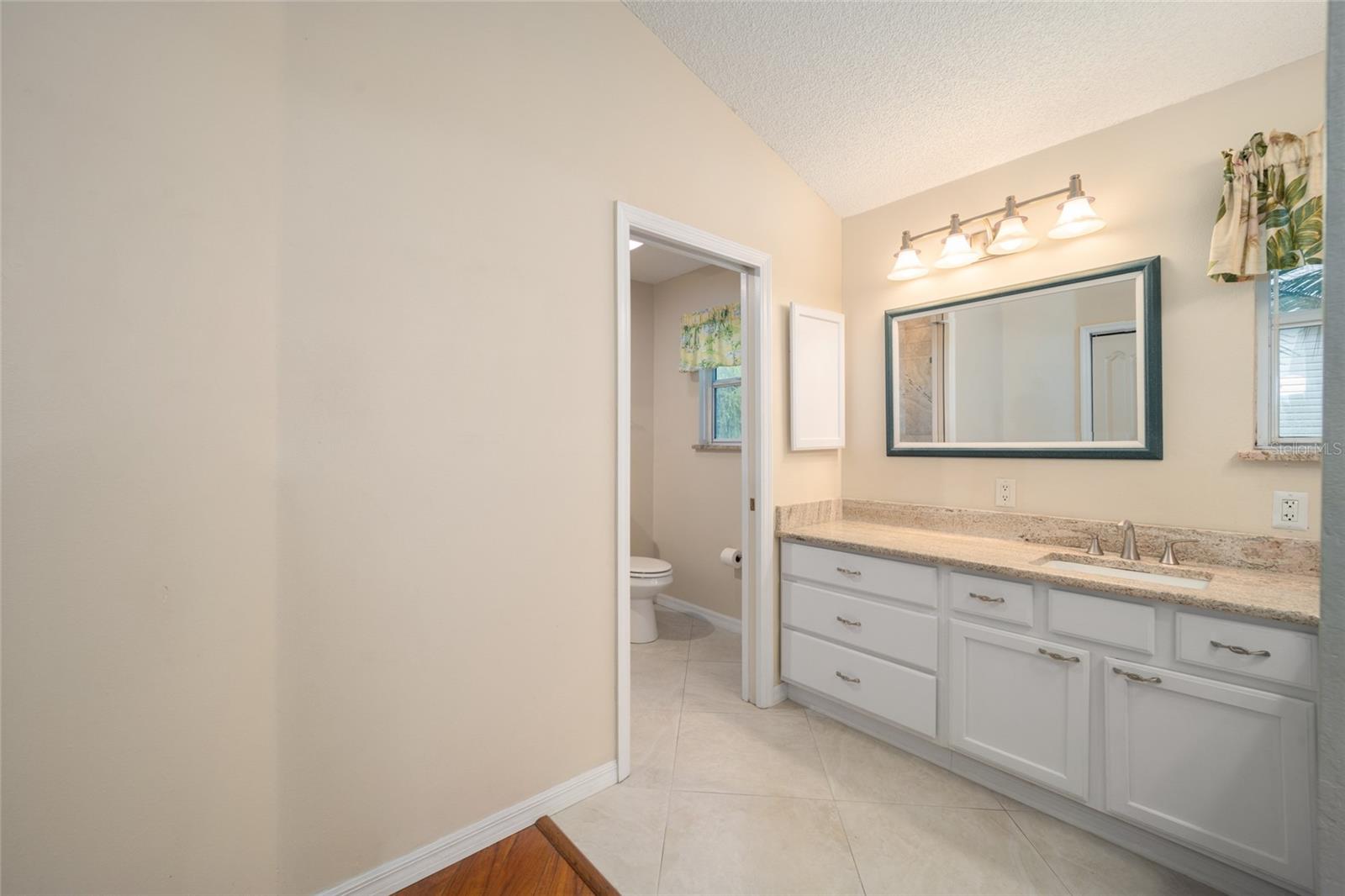 118 COSTA MESA DR