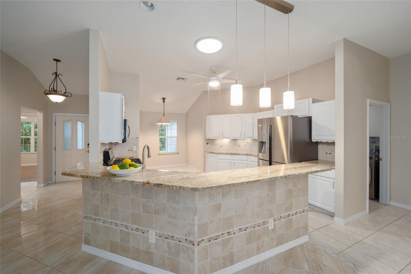 118 COSTA MESA DR