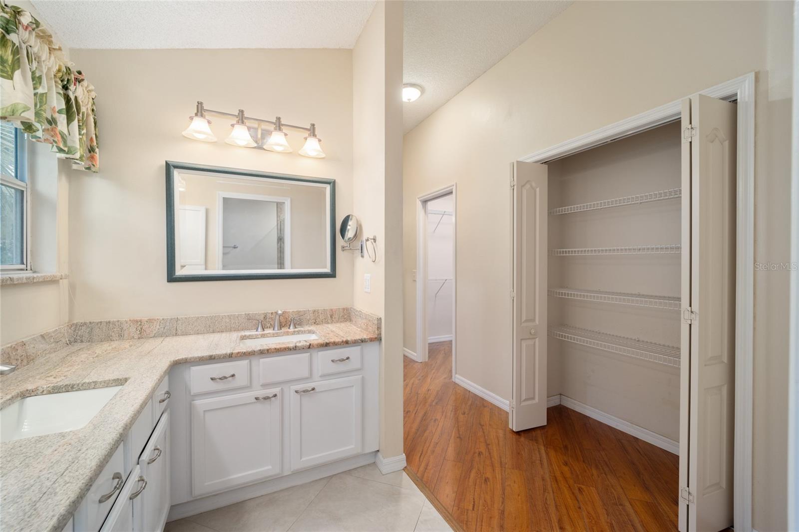 118 COSTA MESA DR