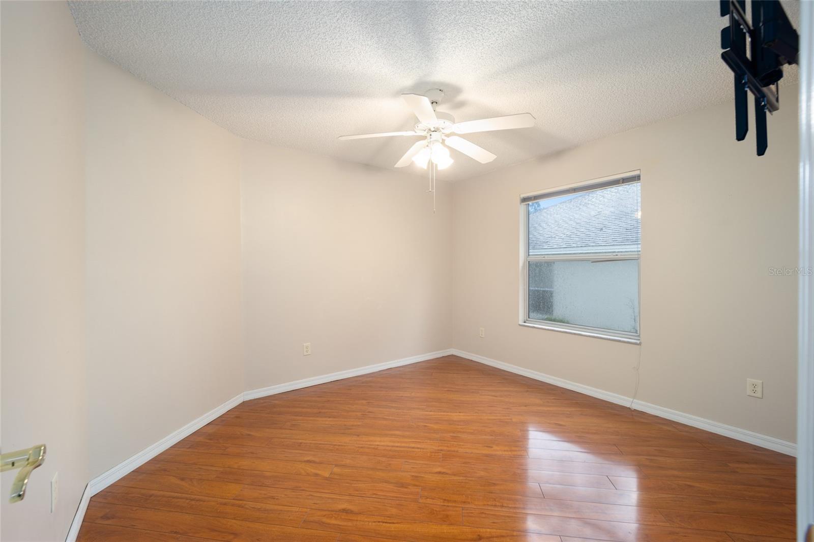118 COSTA MESA DR
