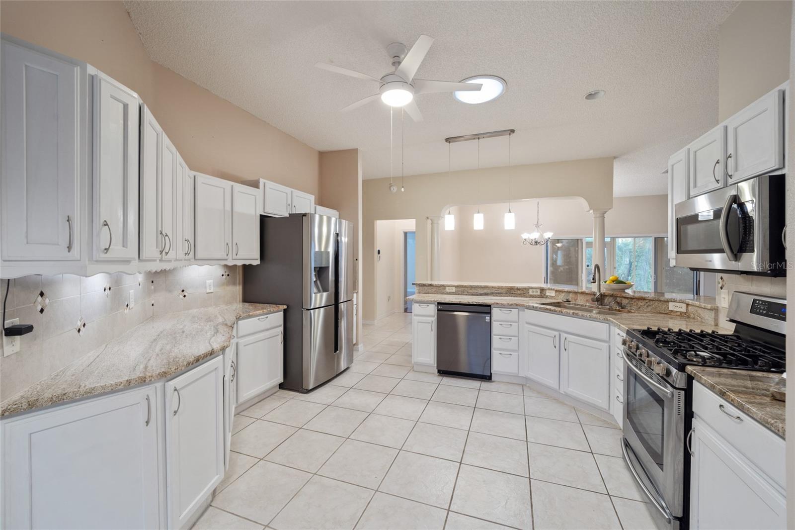 118 COSTA MESA DR