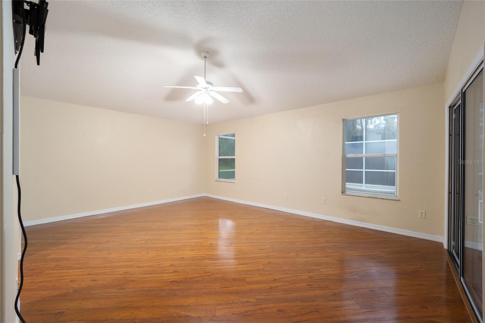 118 COSTA MESA DR