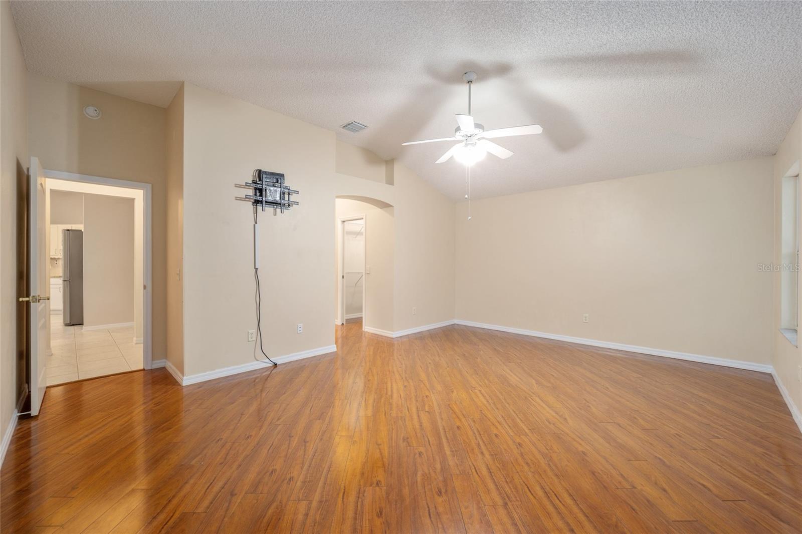 118 COSTA MESA DR
