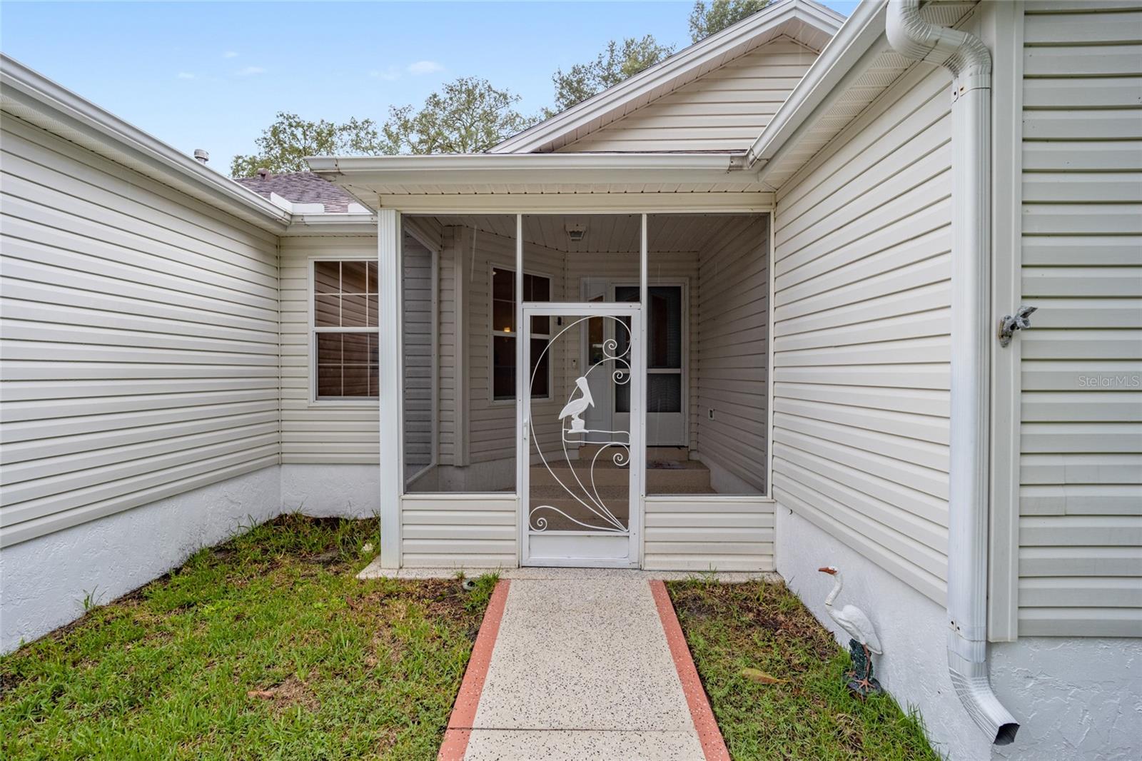 118 COSTA MESA DR