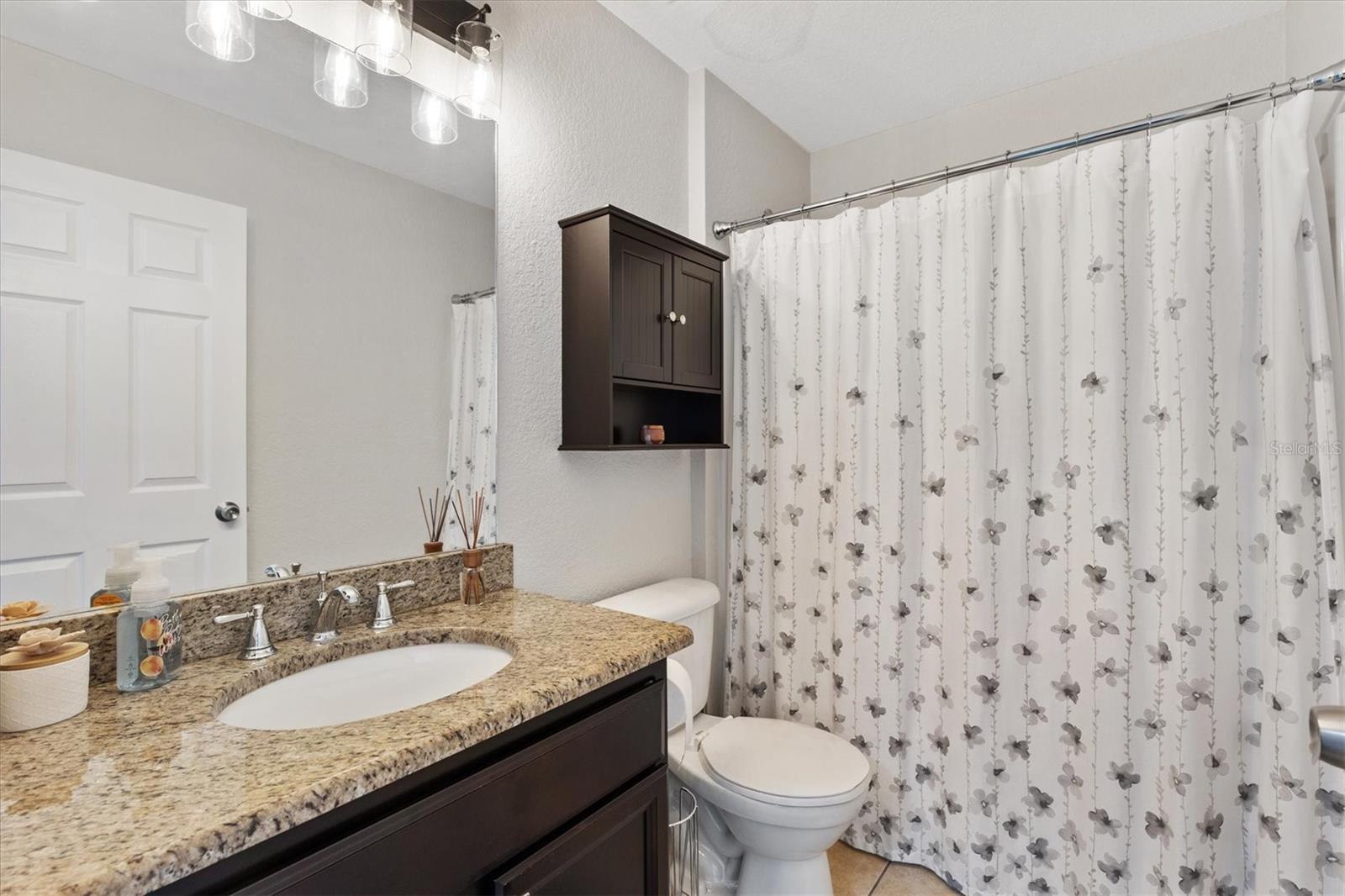 4982 NE 124TH RD