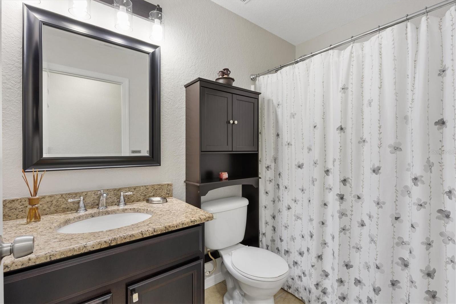 4982 NE 124TH RD