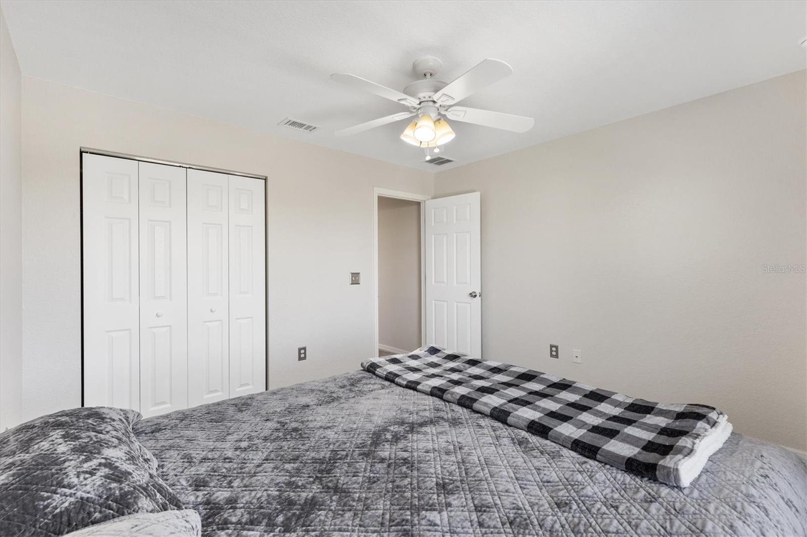 4982 NE 124TH RD