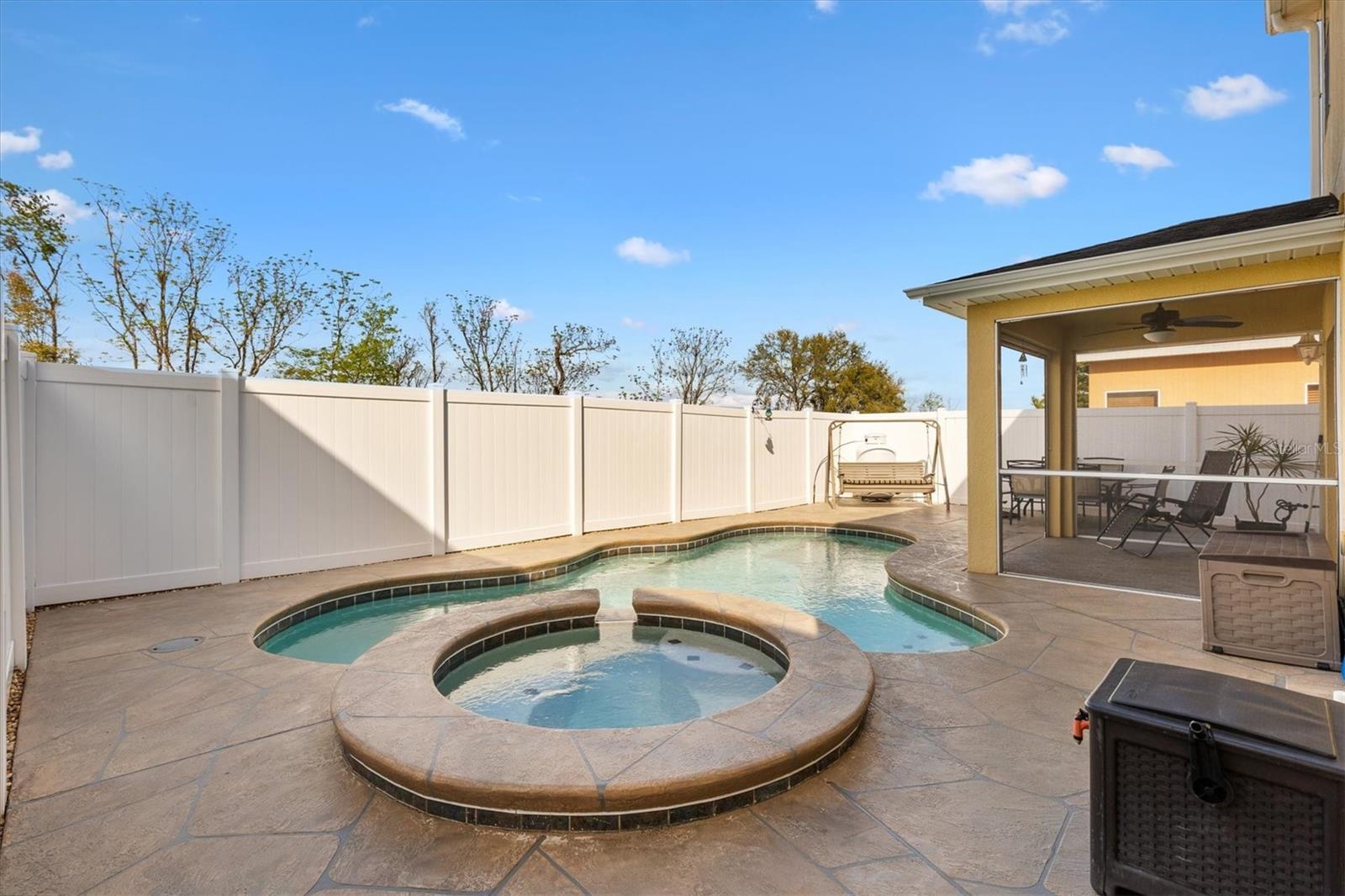 4982 NE 124TH RD
