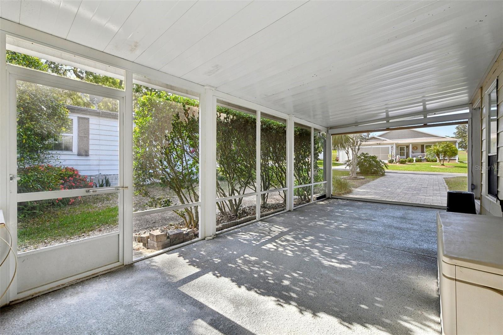 756 HEATHROW AVE