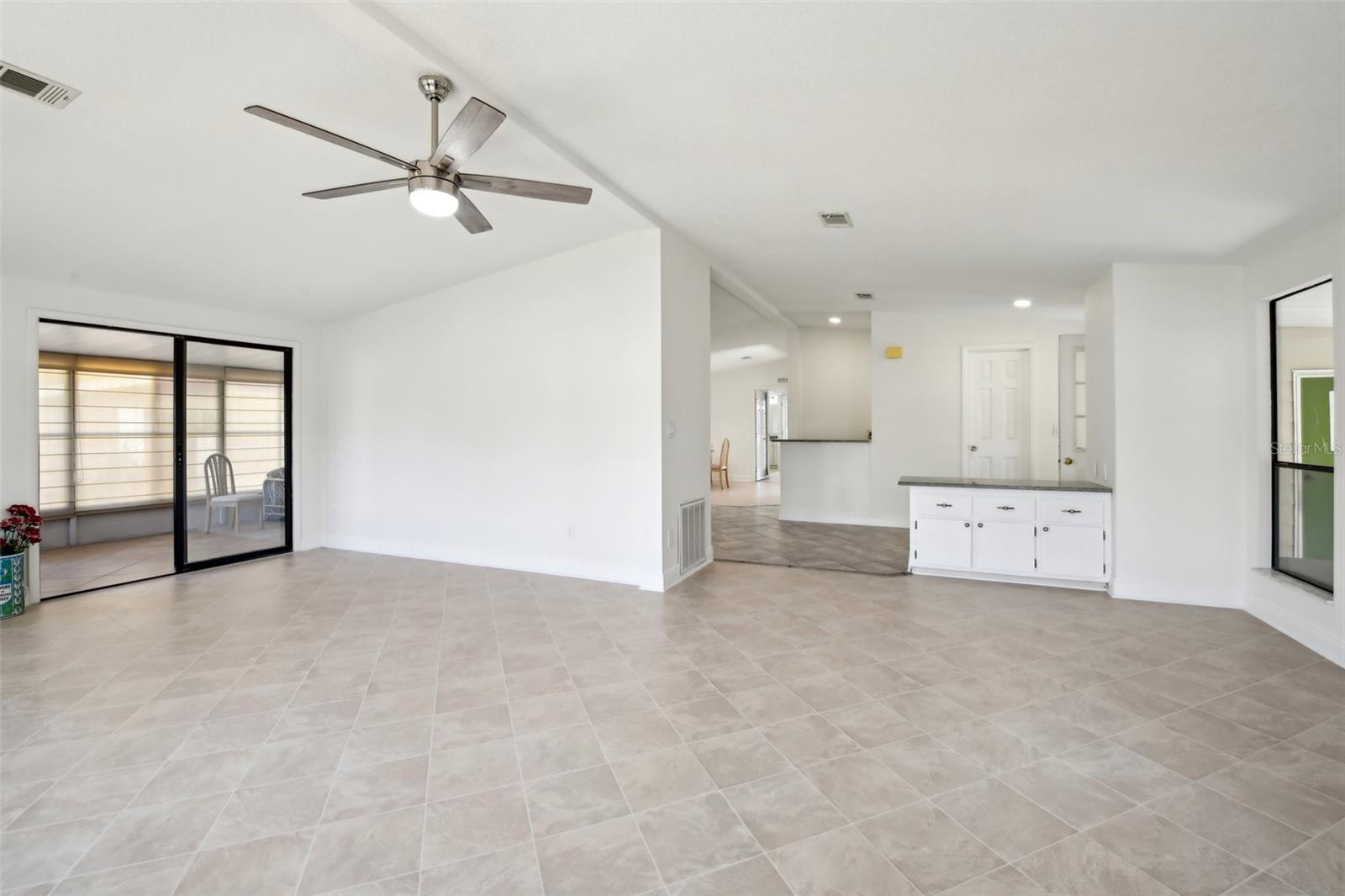 756 HEATHROW AVE