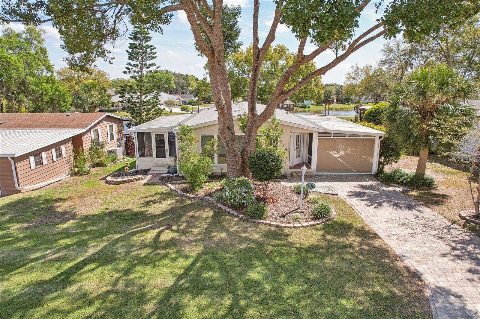 756 HEATHROW AVE