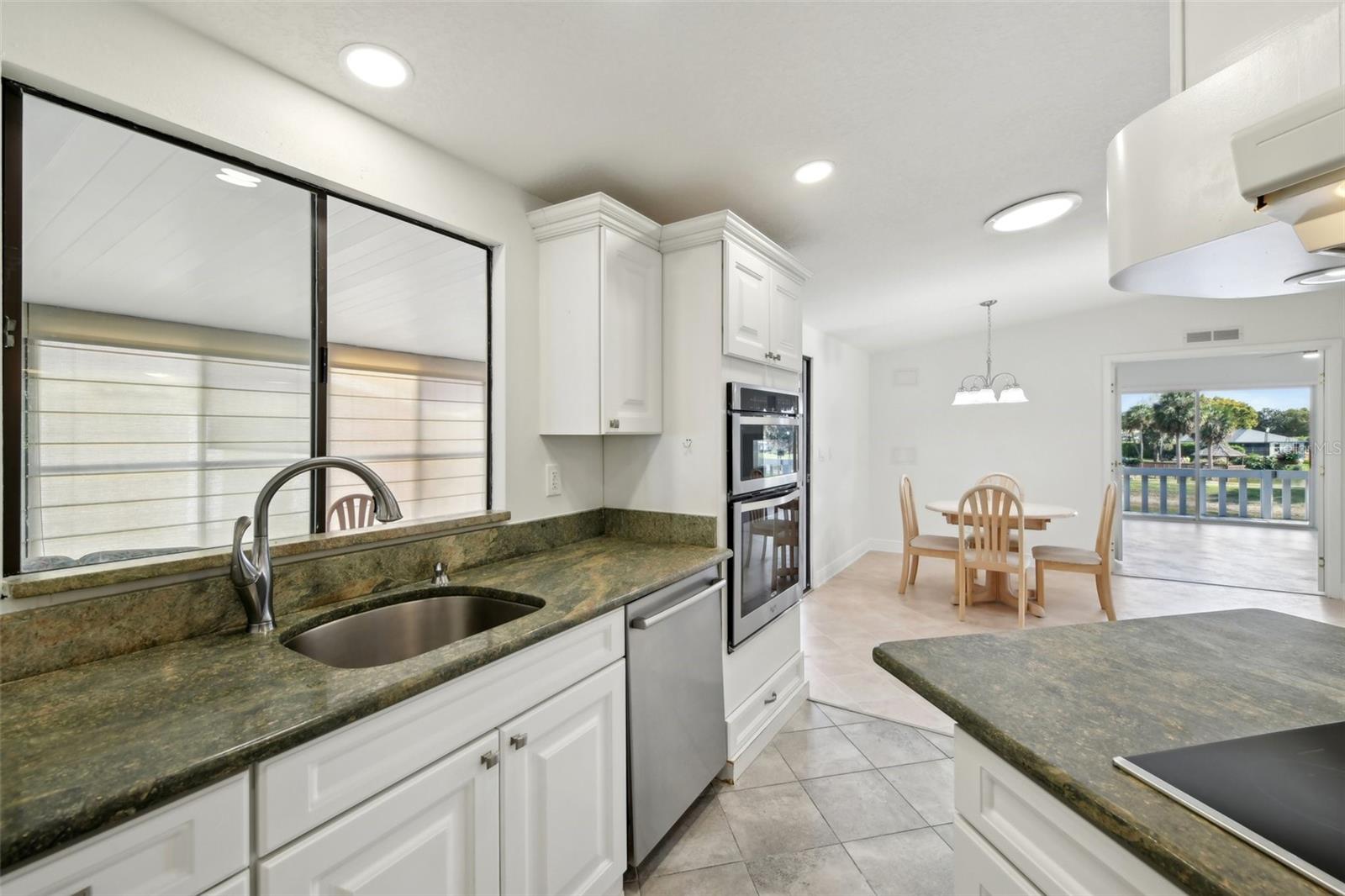 756 HEATHROW AVE
