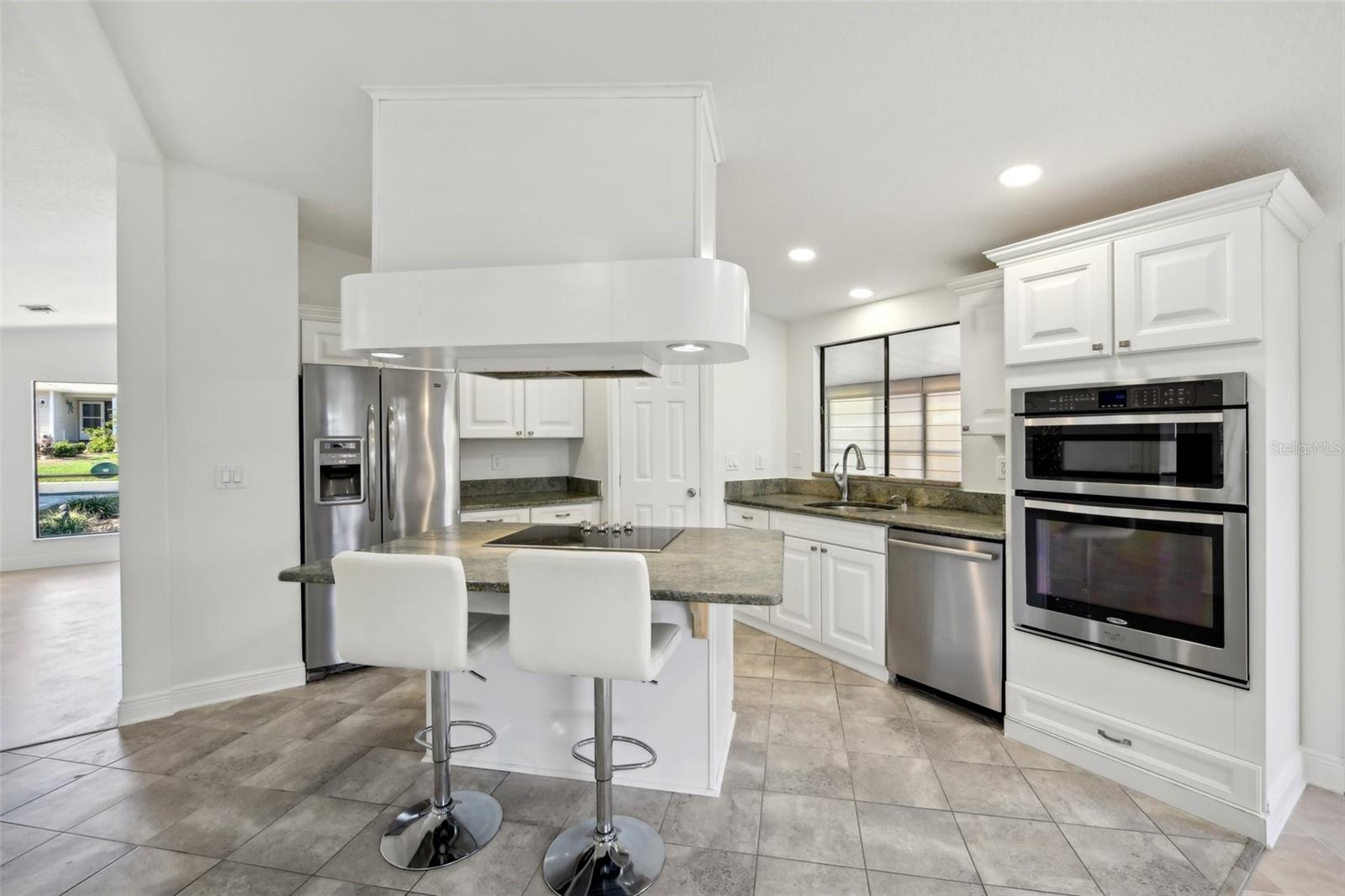 756 HEATHROW AVE