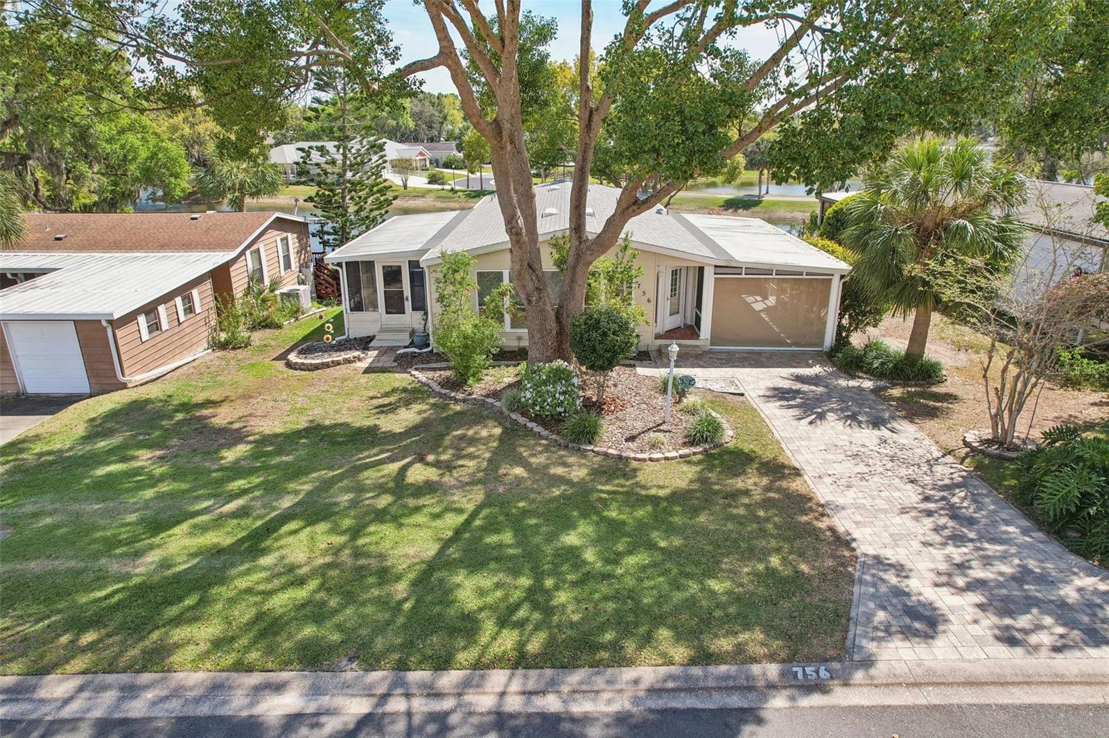 756 HEATHROW AVE