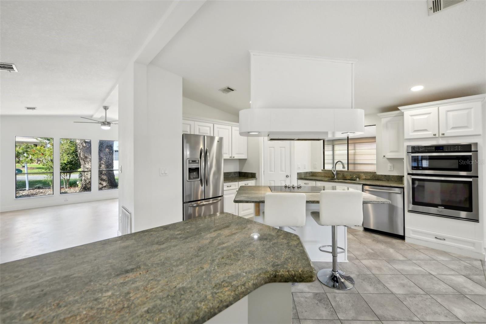 756 HEATHROW AVE