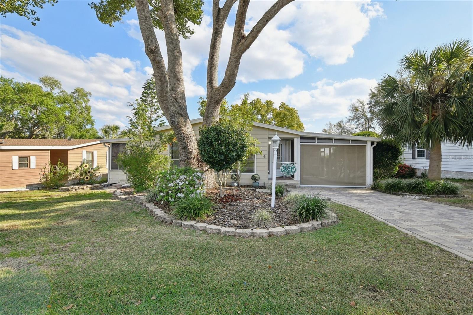 756 HEATHROW AVE