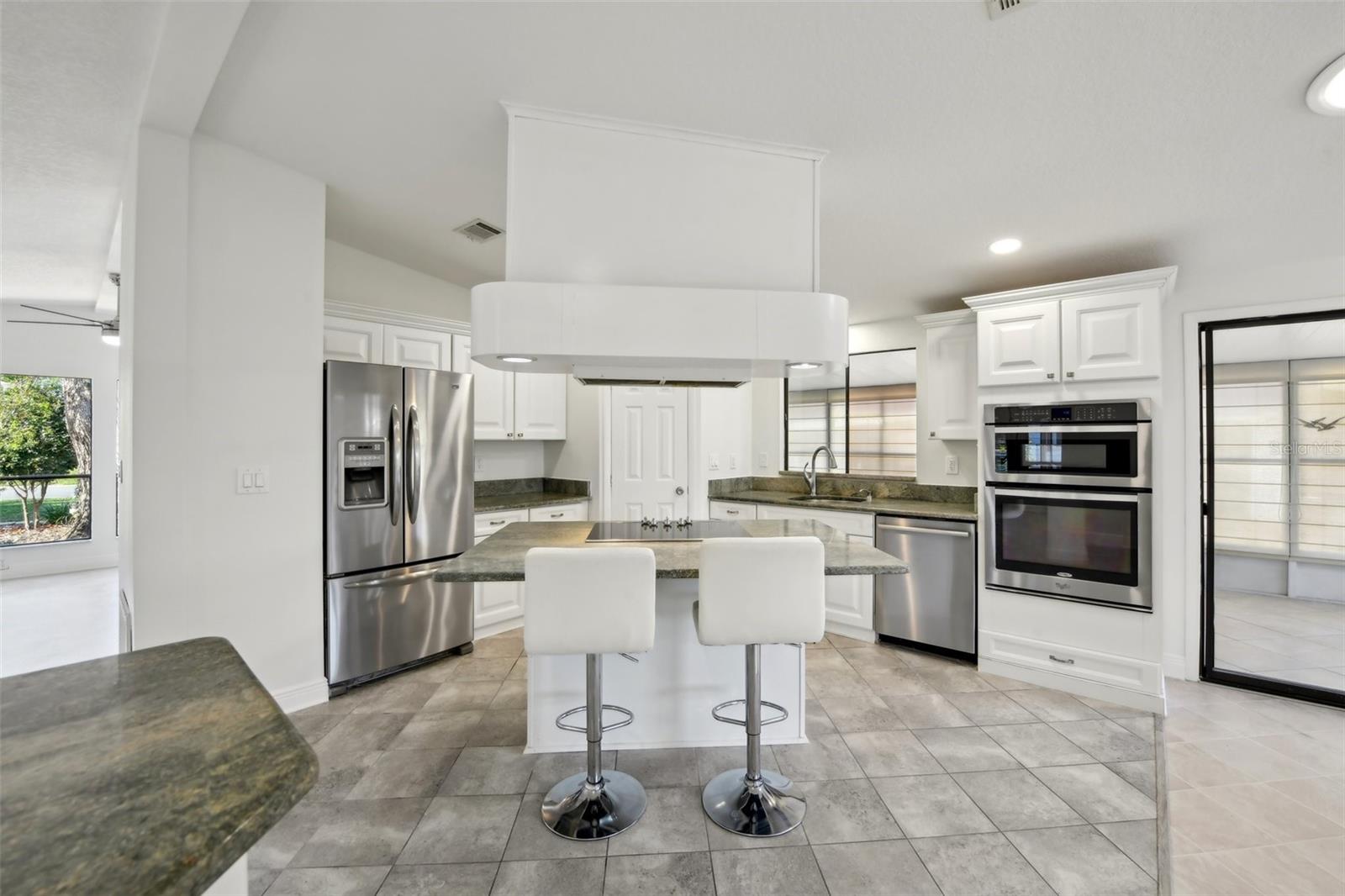 756 HEATHROW AVE