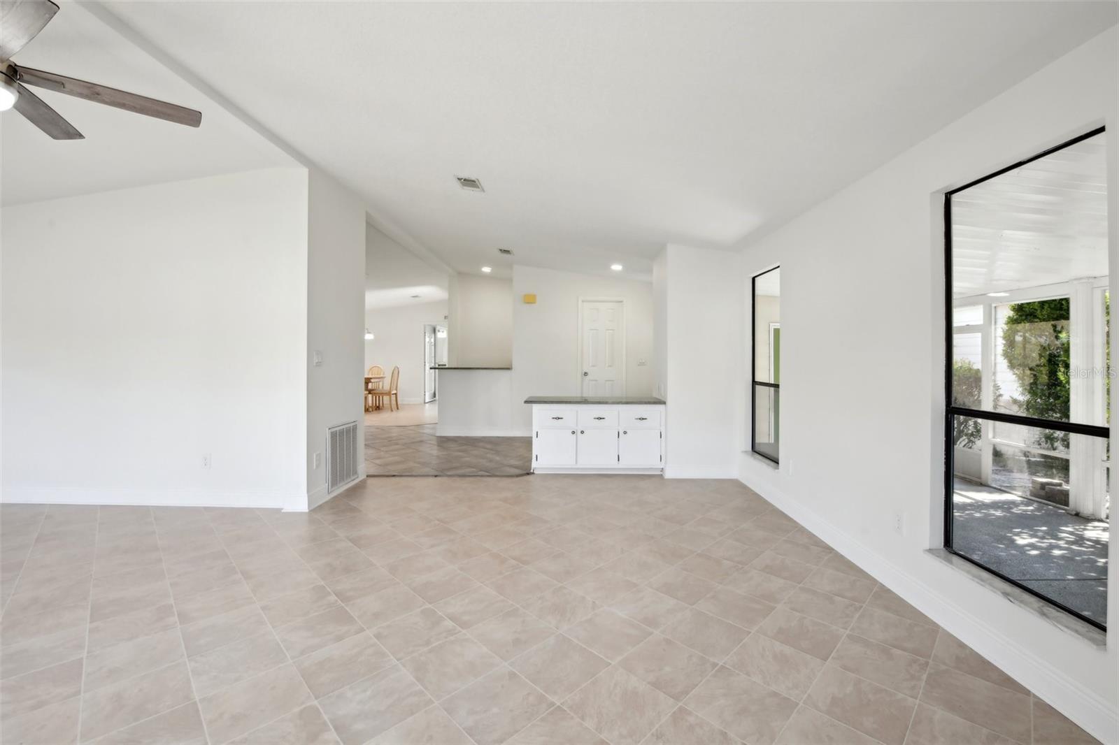 756 HEATHROW AVE
