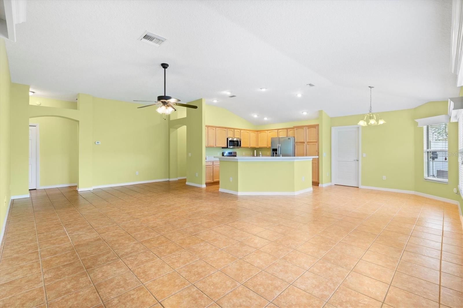 1509 TRENTON LN