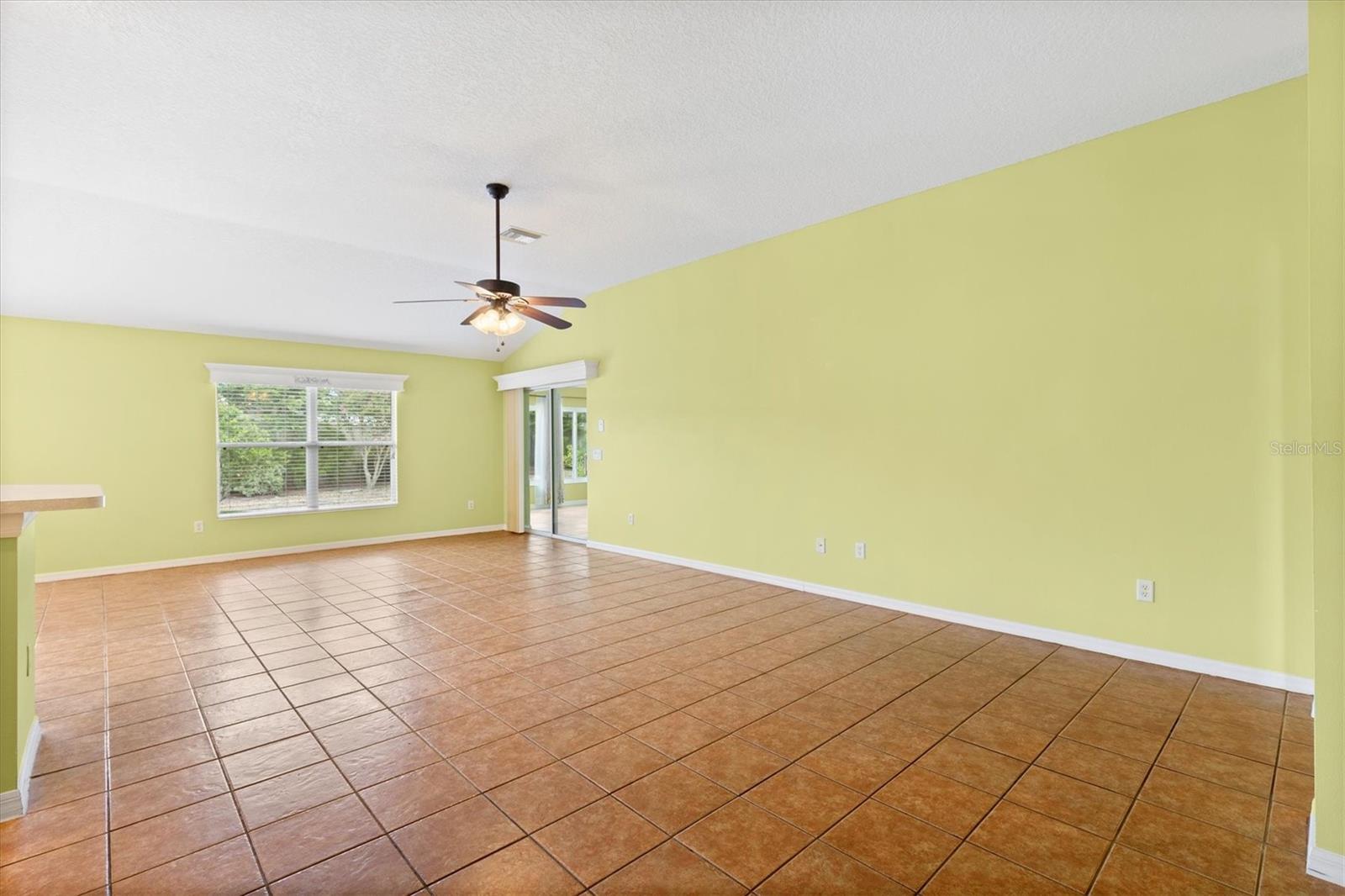 1509 TRENTON LN