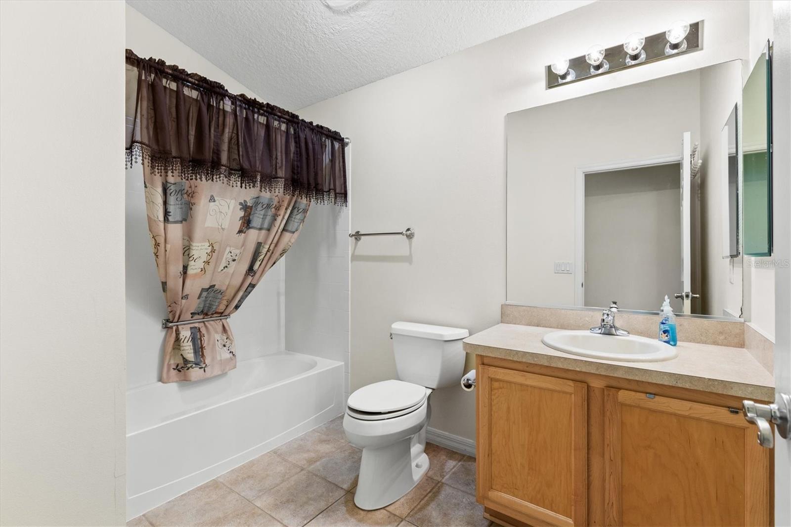 1509 TRENTON LN