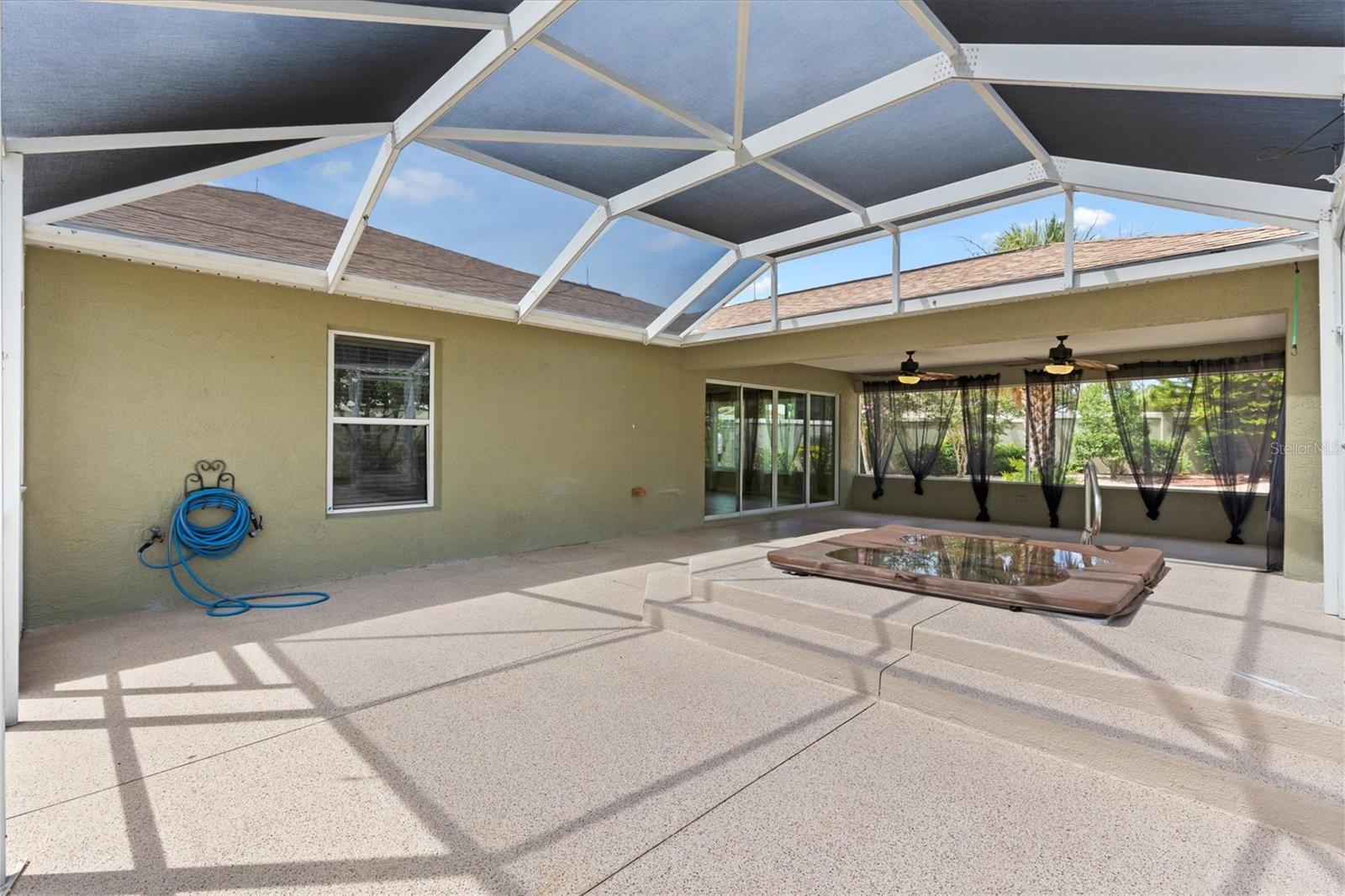 1509 TRENTON LN