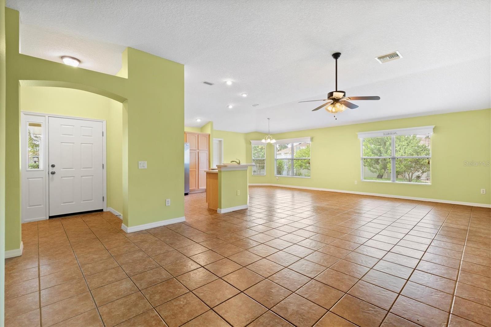1509 TRENTON LN