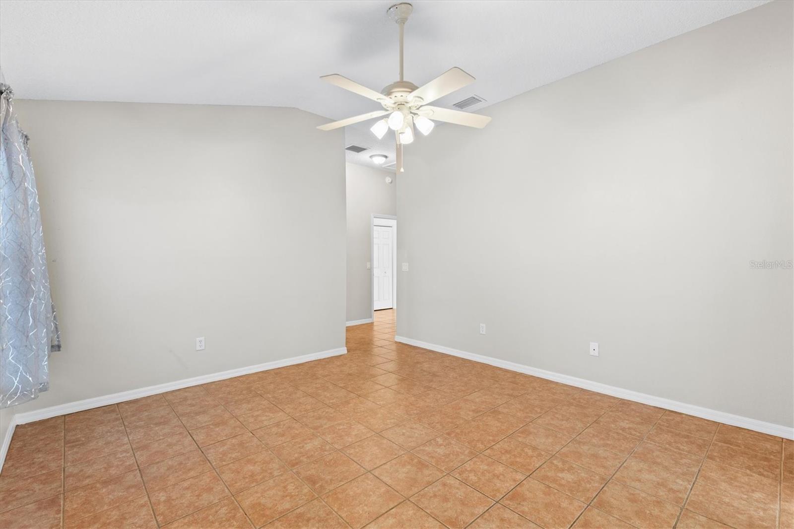 1509 TRENTON LN