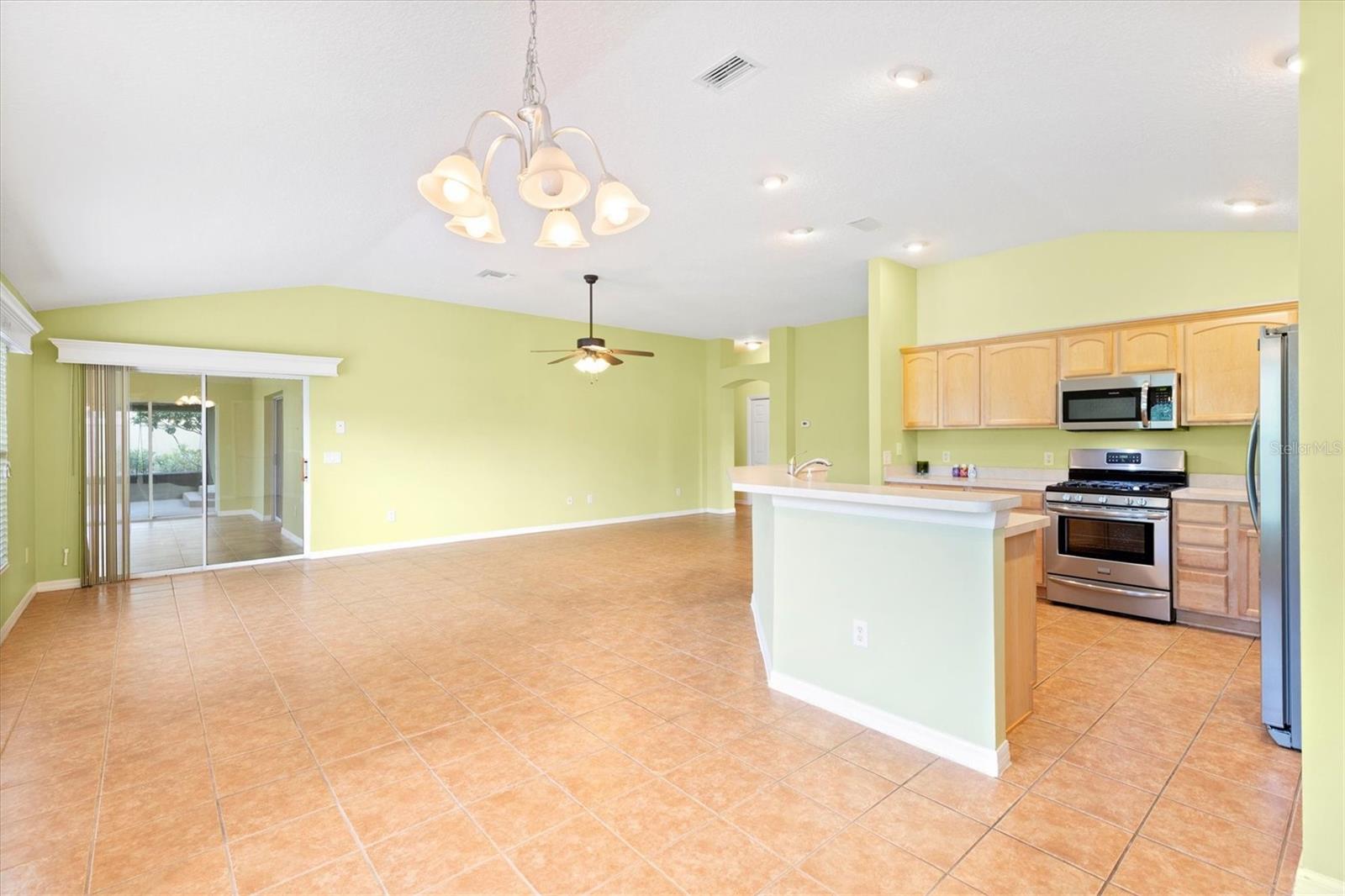 1509 TRENTON LN