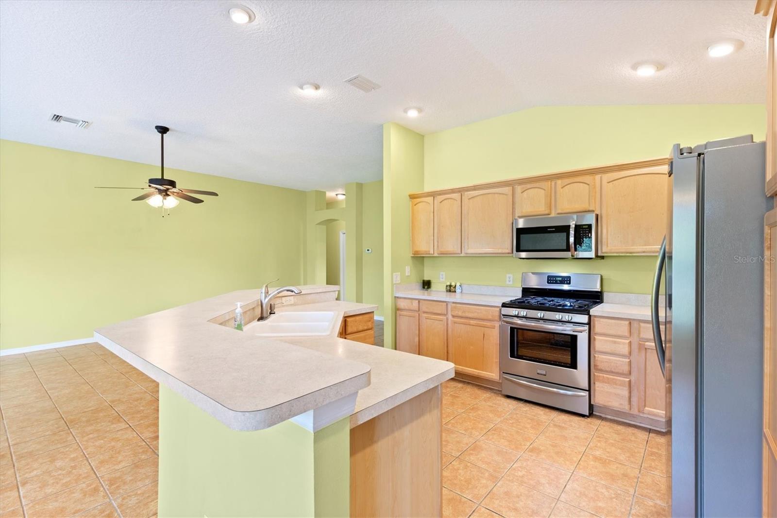 1509 TRENTON LN