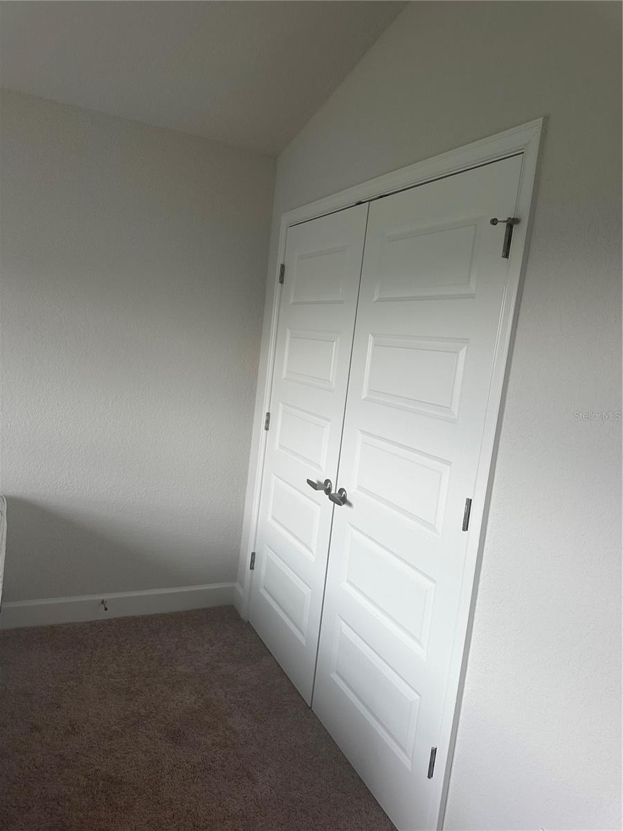 187 NW 45TH LOOP