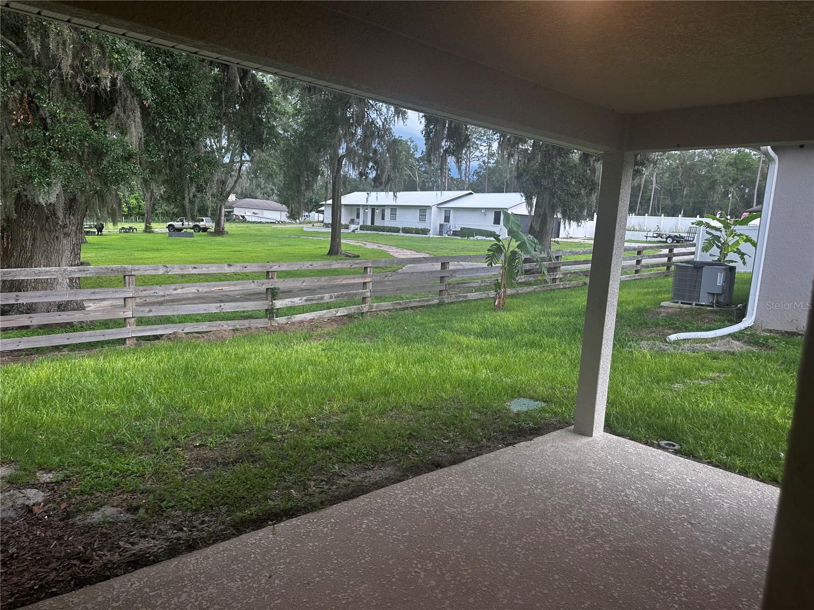 187 NW 45TH LOOP