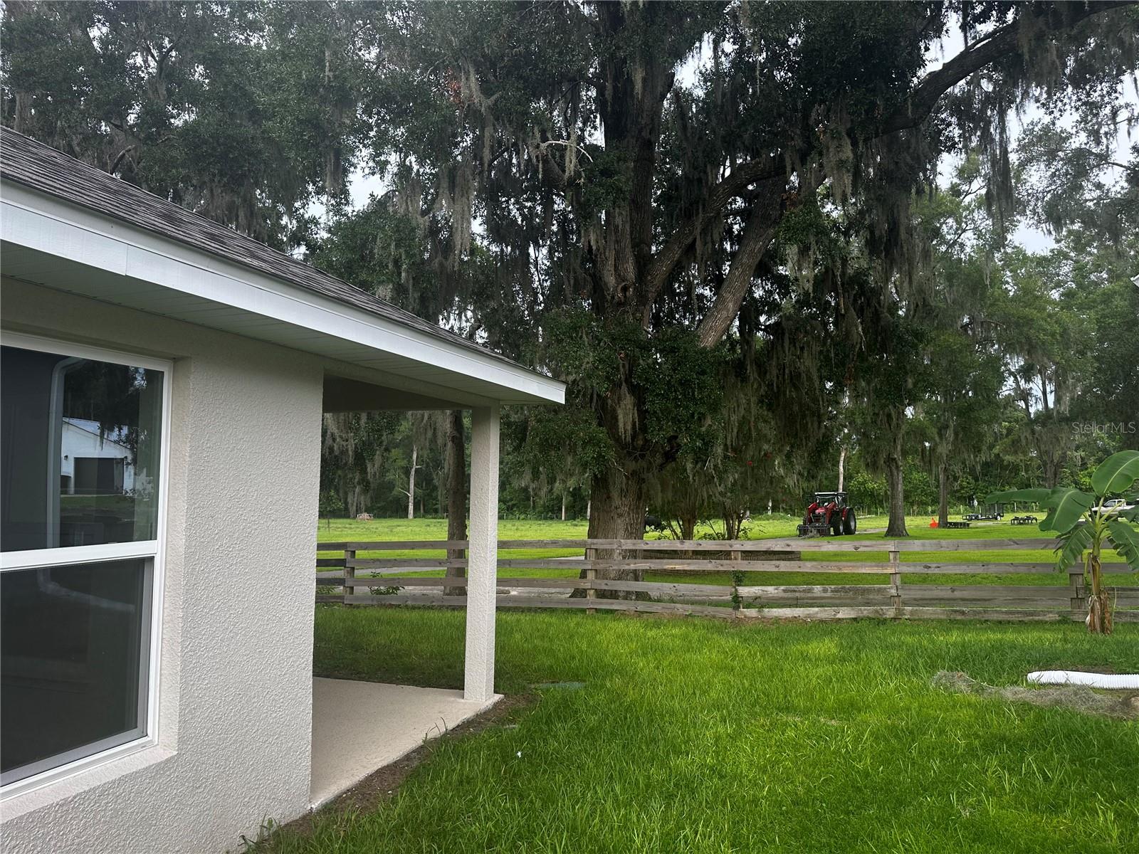 187 NW 45TH LOOP