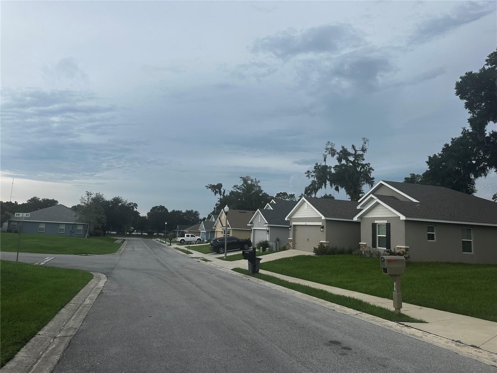 187 NW 45TH LOOP