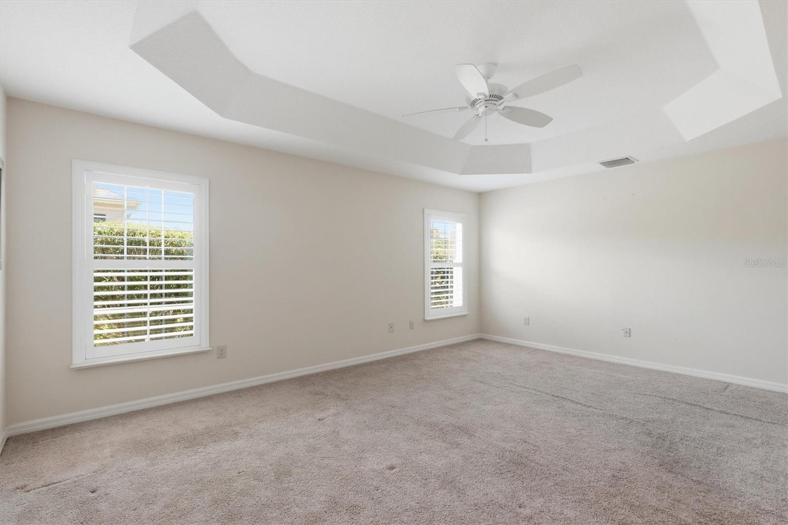 1424 WALNUT WAY