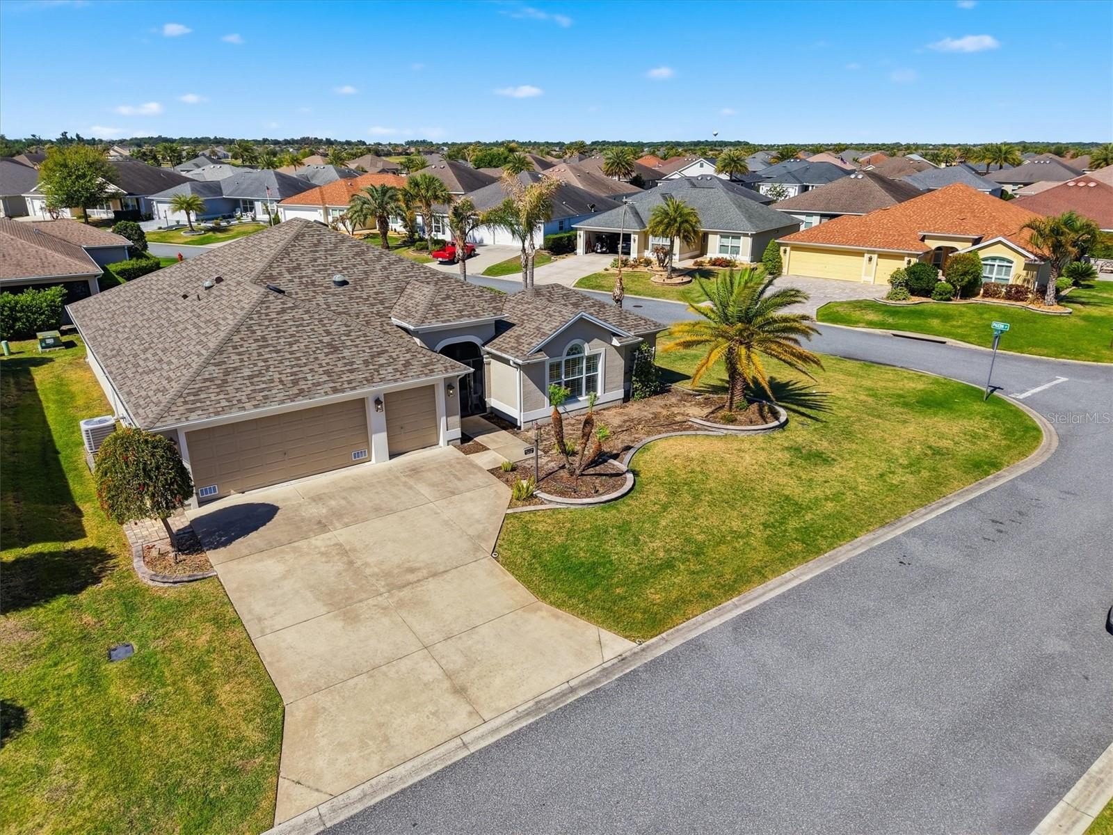 1424 WALNUT WAY