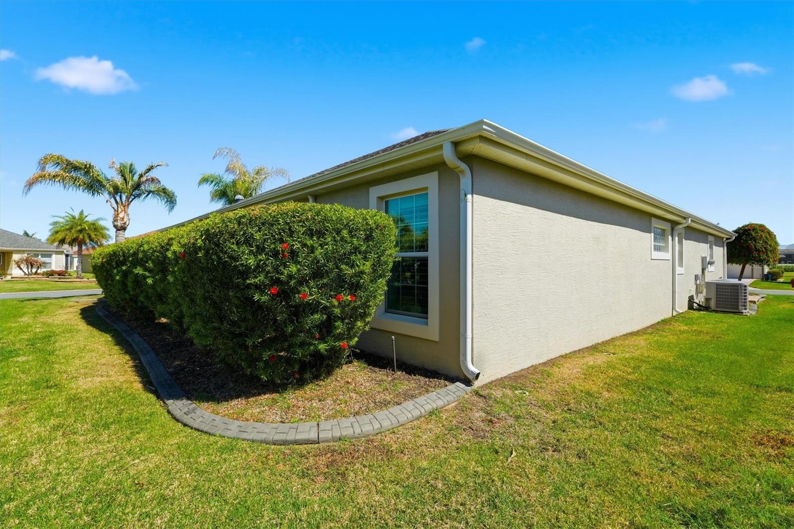 1424 WALNUT WAY