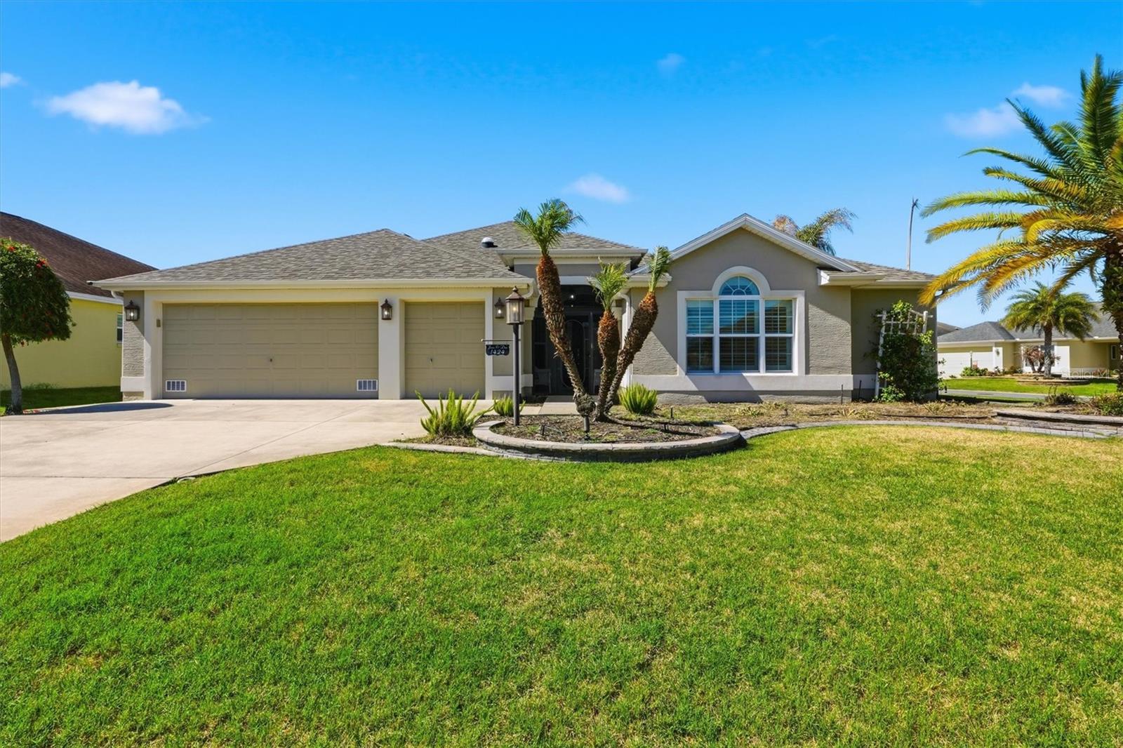 1424 WALNUT WAY