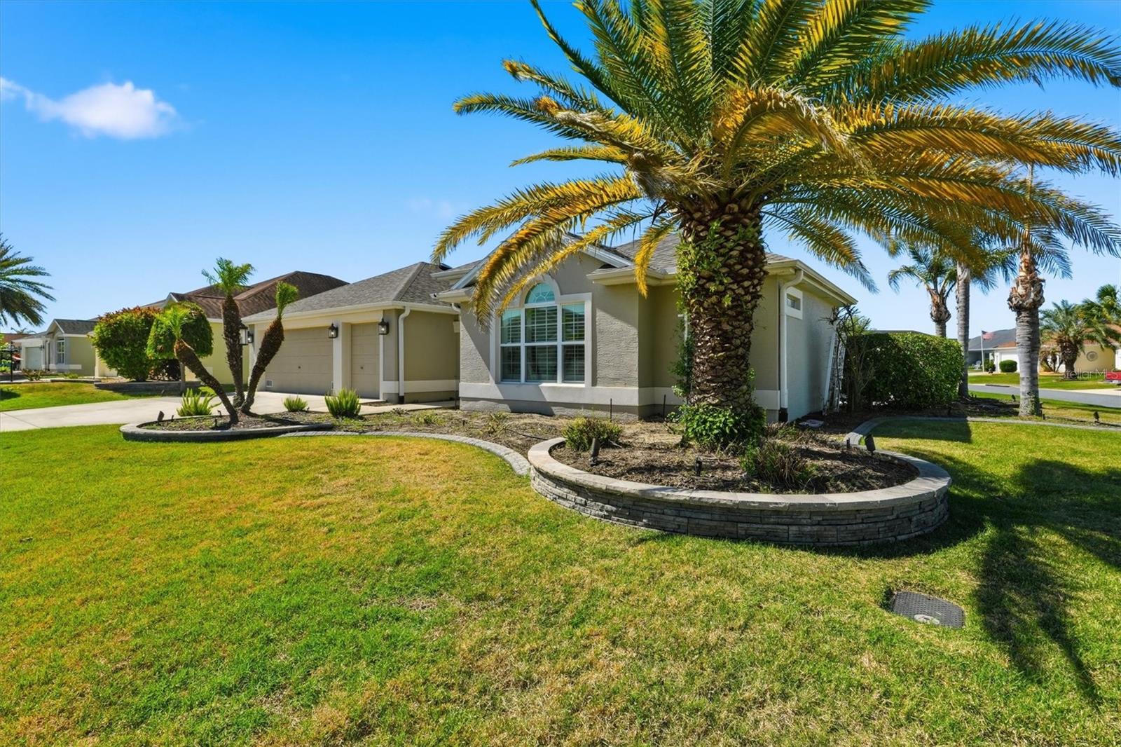 1424 WALNUT WAY