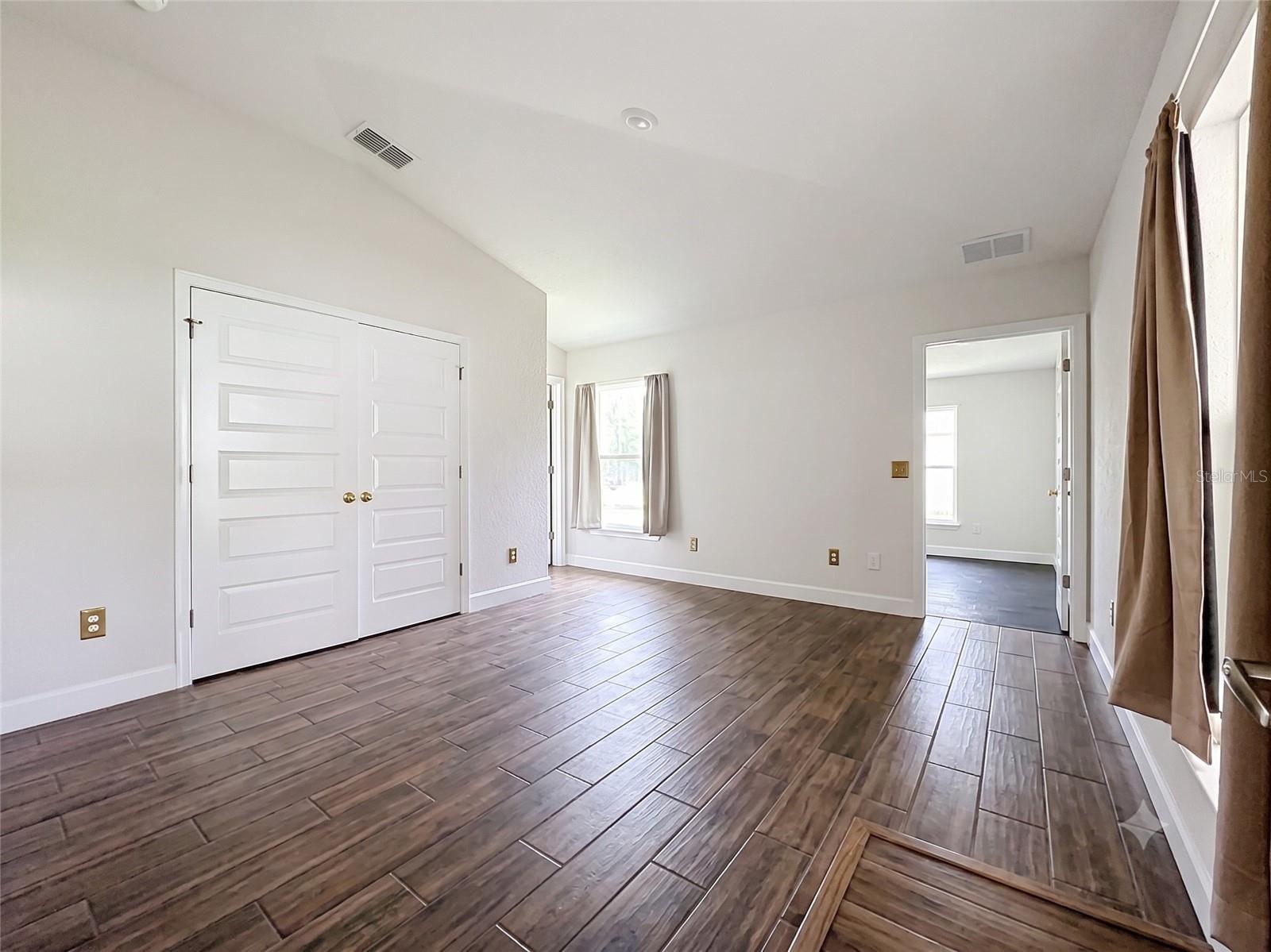 187 NW 45TH LOOP