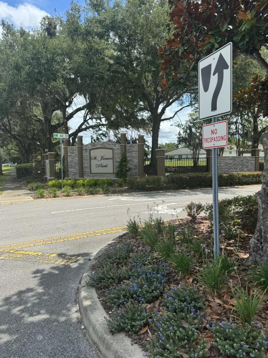 187 NW 45TH LOOP