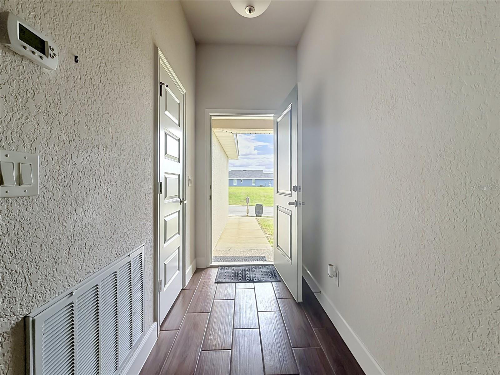 187 NW 45TH LOOP