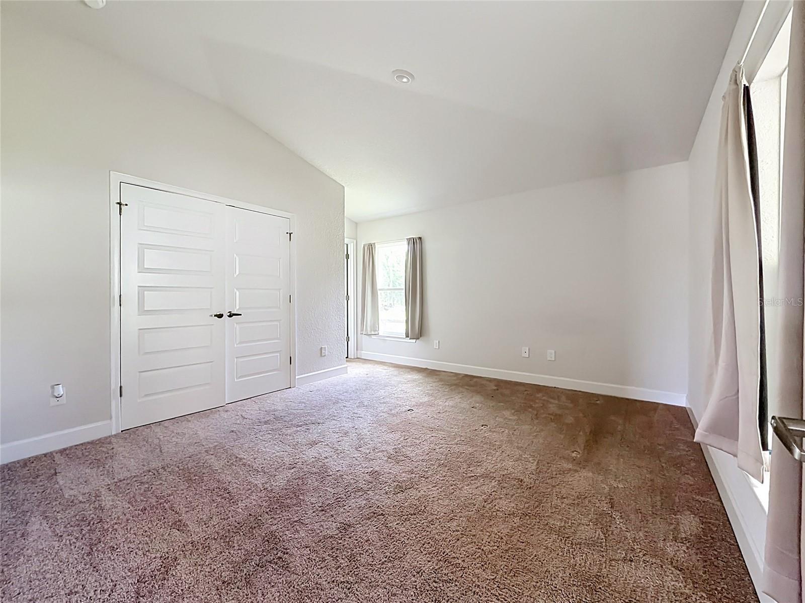 187 NW 45TH LOOP