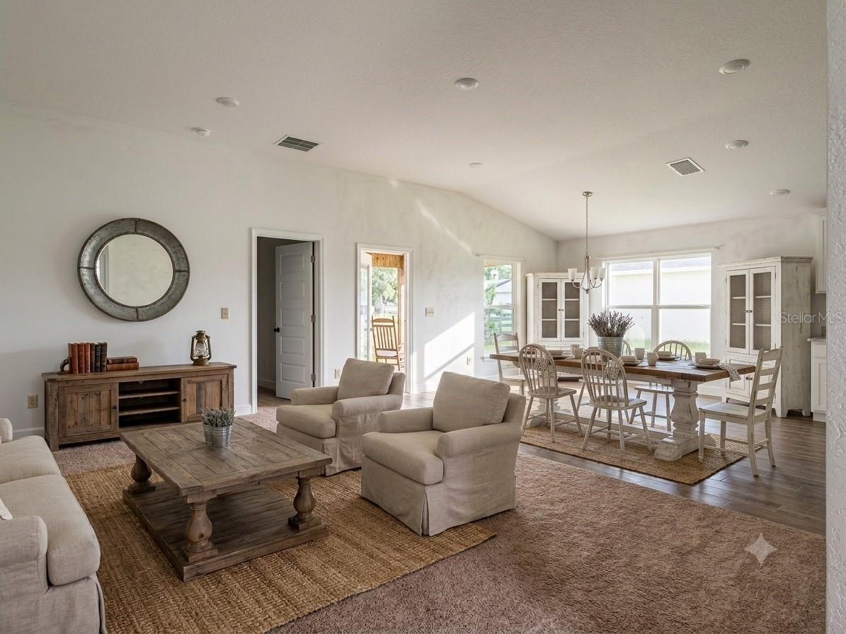 187 NW 45TH LOOP