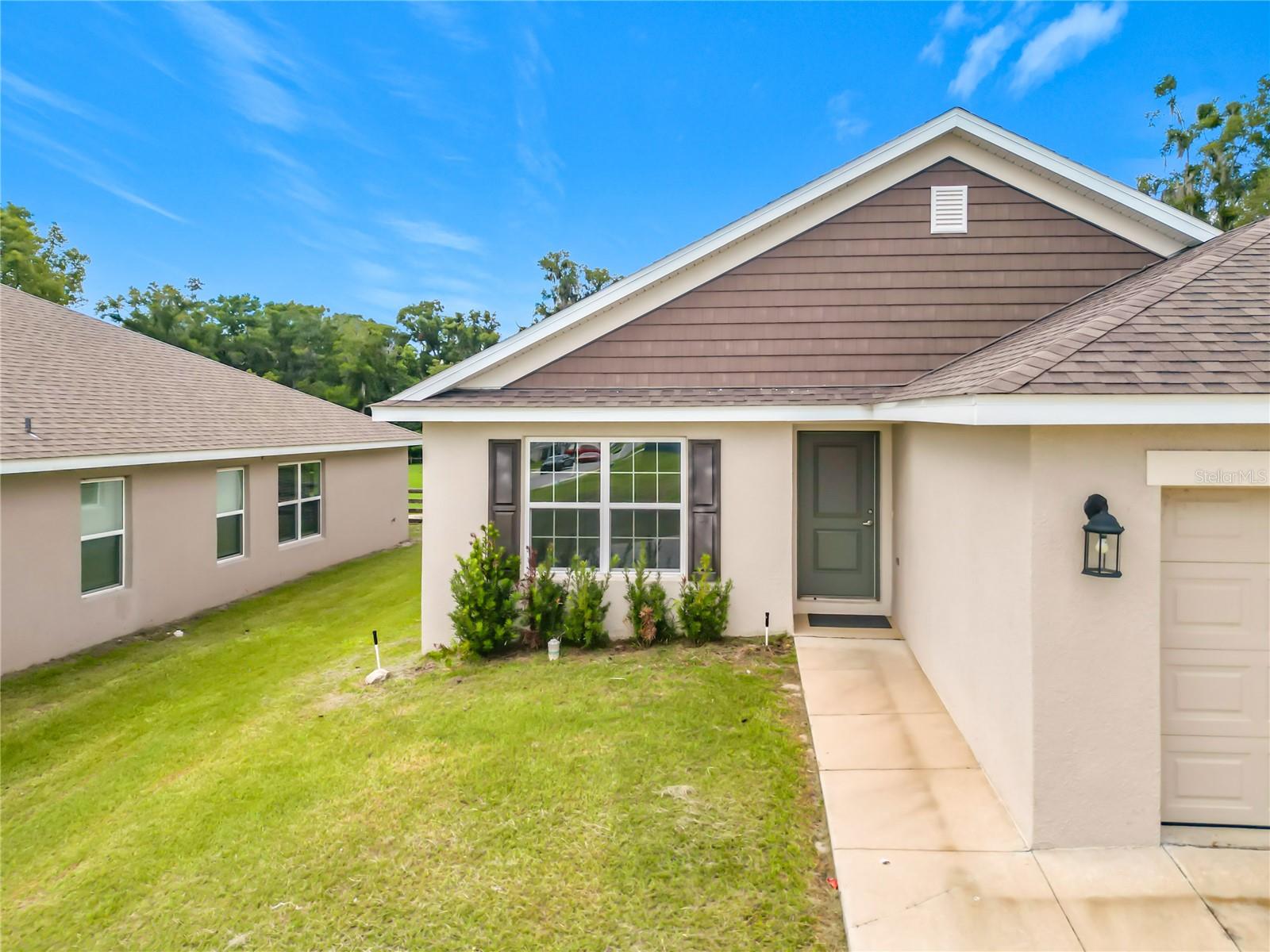 187 NW 45TH LOOP